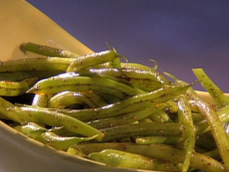 Blackened Green Beans Recipe | Food Network UK