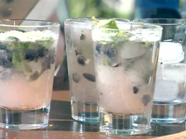 Blueberry Ginger Mojito Pitchers Recipe | Food Network UK