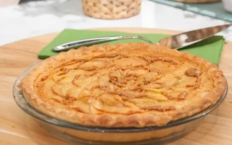 Caramel Apple Pear Pie Recipe | Food Network UK