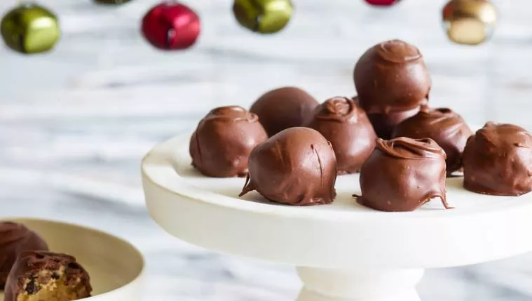 Chocolate Chip Cookie Dough Balls Recipe | Food Network UK
