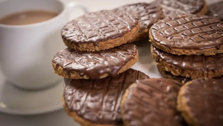 Chocolate Digestive Biscuits Recipe | Food Network UK