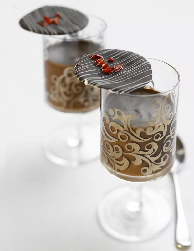 Chocolate mousse with chilli chocolate crisps Recipe | Food Network UK