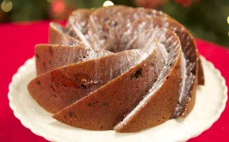 Christmas Bundt Cake Recipe | Food Network UK