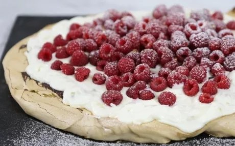 Coffee Meringue with Chocolate and Raspberries Recipe | Food Network UK