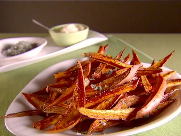 Crispy Parmesan Butternut Squash Crisps Recipe | Food Network UK