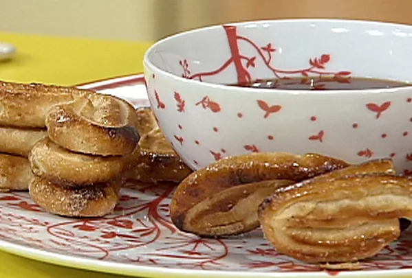 Elephant ears with warm caramel dipping sauce Recipe | Food Network UK