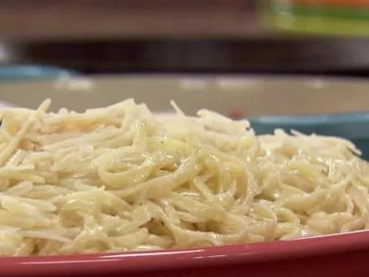 Fettuccine Alfredo Recipe | Food Network UK