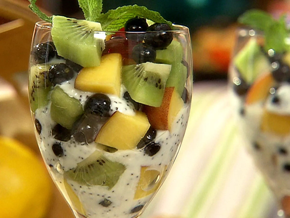 Fresh fruit parfait with lemon-poppy seed yoghurt Recipe | Food Network UK
