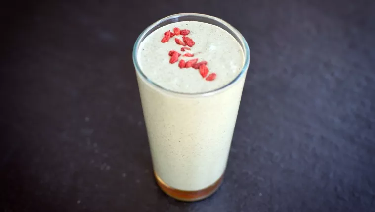 Frozen Banana and Peanut Butter Smoothie Recipe | Food Network UK