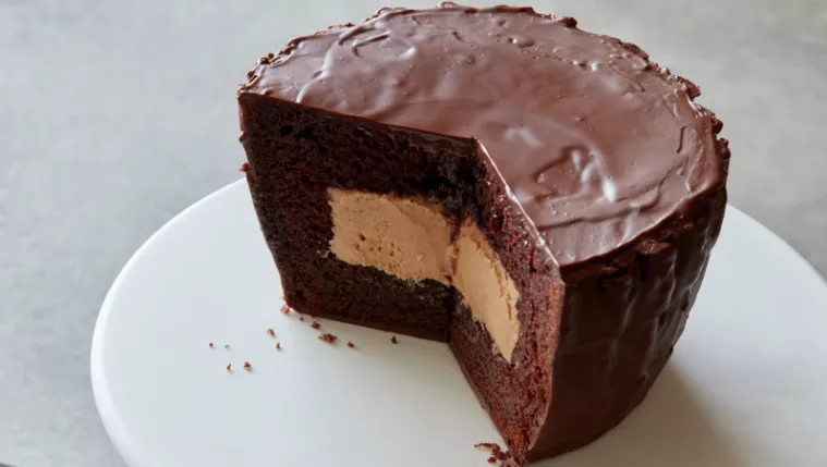 Giant Peanut Butter Cup Cake Recipe | Food Network UK