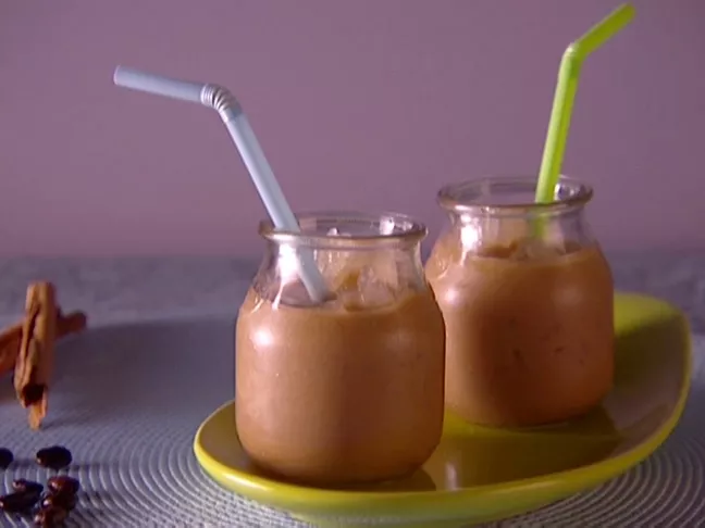 Iced caffe latte Recipe | Food Network UK