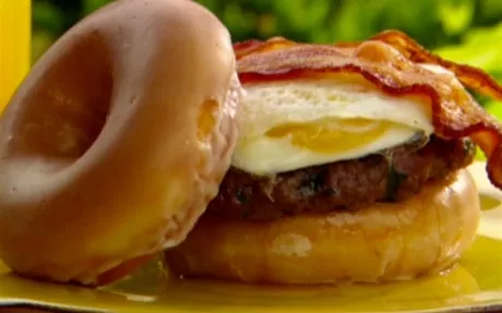 The Lady's Brunch Burger Recipe | Food Network UK