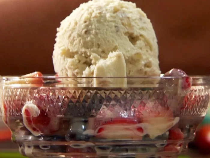Maple cream berries and walnut ice cream Recipe | Food Network UK