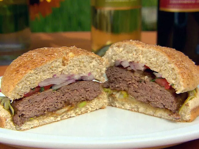 Masala burgers with tangy tamarind sauce and red onion-mint relish Recipe | Food Network UK