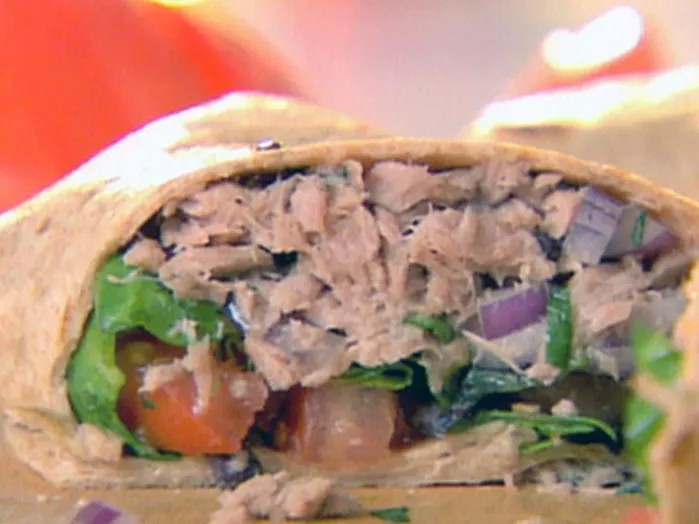 Mediterranean tuna wrap Recipe | Food Network UK