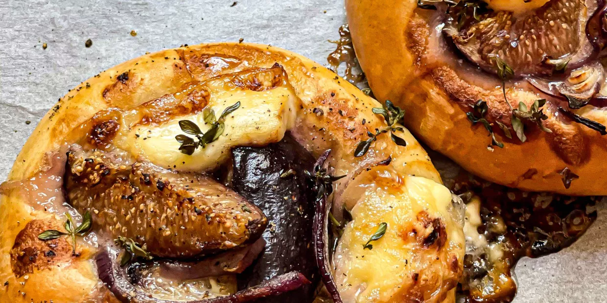 Michel Roux's Warm Goats Cheese Tart with Figs Recipe | Food Network UK