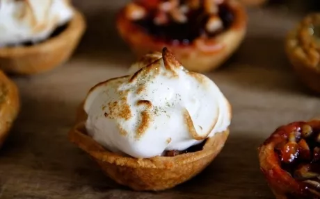 Mince Pies with Orange and Almond Pastry Recipe | Food Network UK