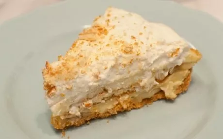 No-Bake Banana Pudding Pie Recipe | Food Network UK