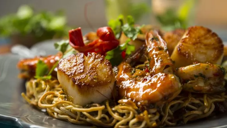 Noodle Cake with Sweet Chilli Prawns and Scallops Recipe | Food Network UK