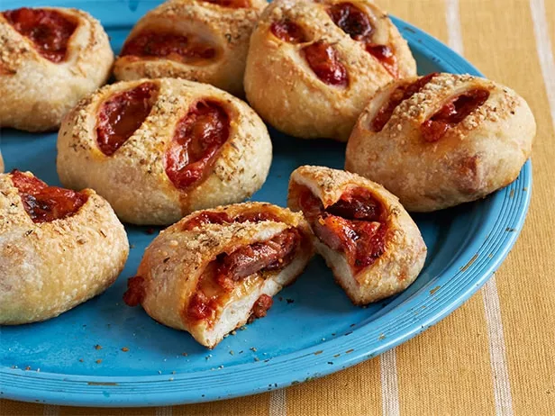 Party Sausage Pizza Rolls Recipe | Food Network UK