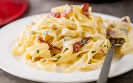 Pasta Carbonara Recipe | Food Network UK