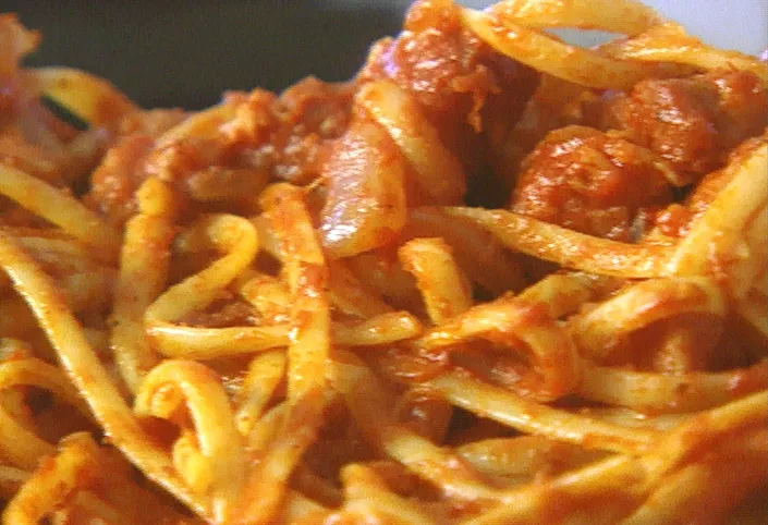 Pasta with pancetta and tomato sauce Recipe | Food Network UK