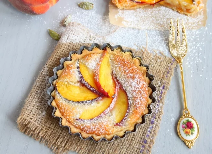 Peach and Cardamom Bakewell Tarts Recipe | Food Network UK