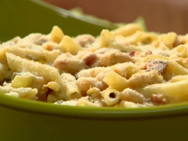 Pepperoni, pasta and vegetable casserole Recipe | Food Network UK