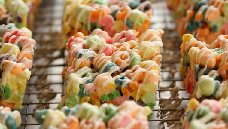 Rainbow Marshmallow Squares Recipe | Food Network UK