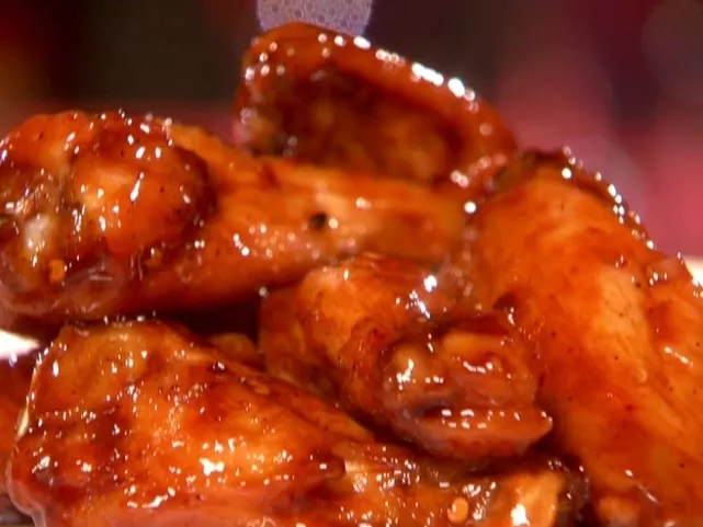 Red hot sticky wings Recipe | Food Network UK