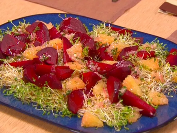 Roasted beet and grapefruit salad Recipe | Food Network UK