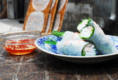 Soft rice paper rolls with prawns and pork (Goi cuon) Recipe | Food Network UK