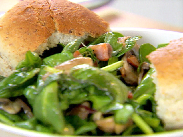 Spinach Salad with Warm Bacon and Apple Cider Dressing Recipe | Food Network UK