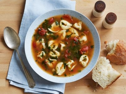 Spinach Tortellini Soup Recipe | Food Network UK