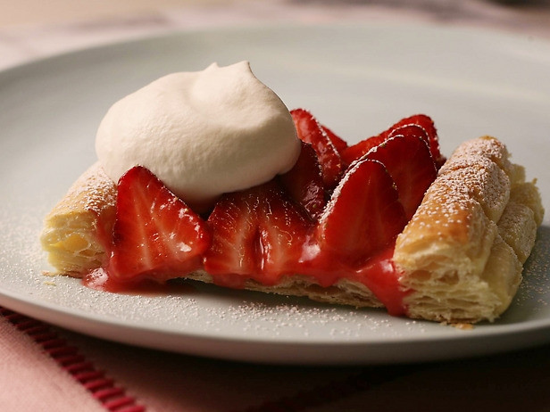Strawberry, fig and goat's cheese tarts Recipe | Food Network UK
