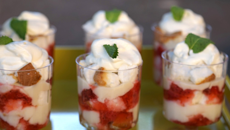 Strawberry Trifle Recipe | Food Network UK