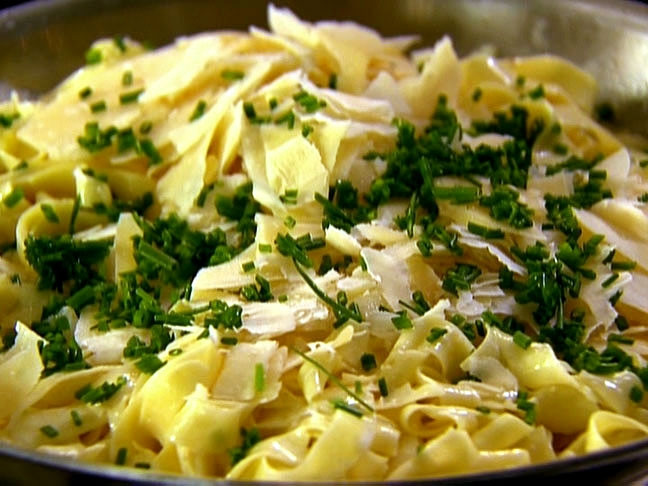 Tagliarelle with truffle butter Recipe | Food Network UK