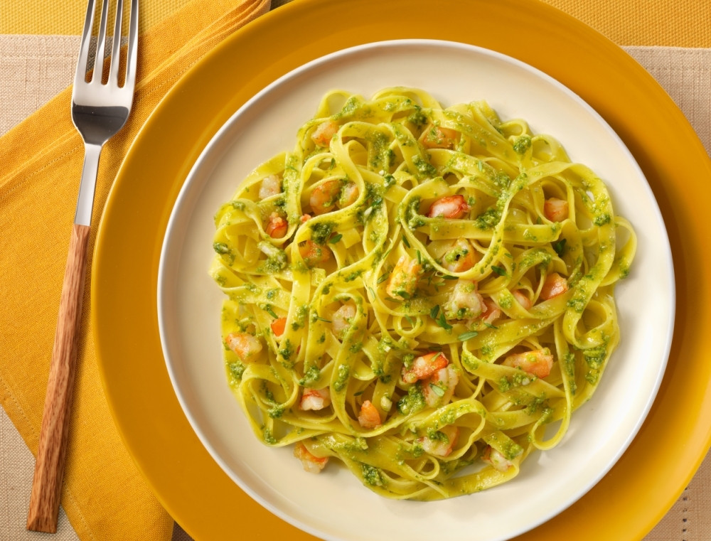 Tagliatelle with Fresh Green Pesto and Prawns Recipe | Food Network UK