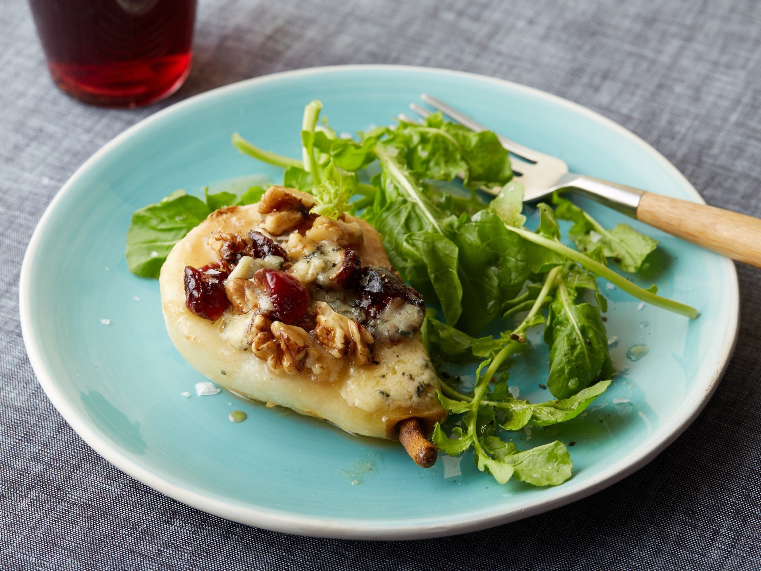 roasted pear with blue cheese