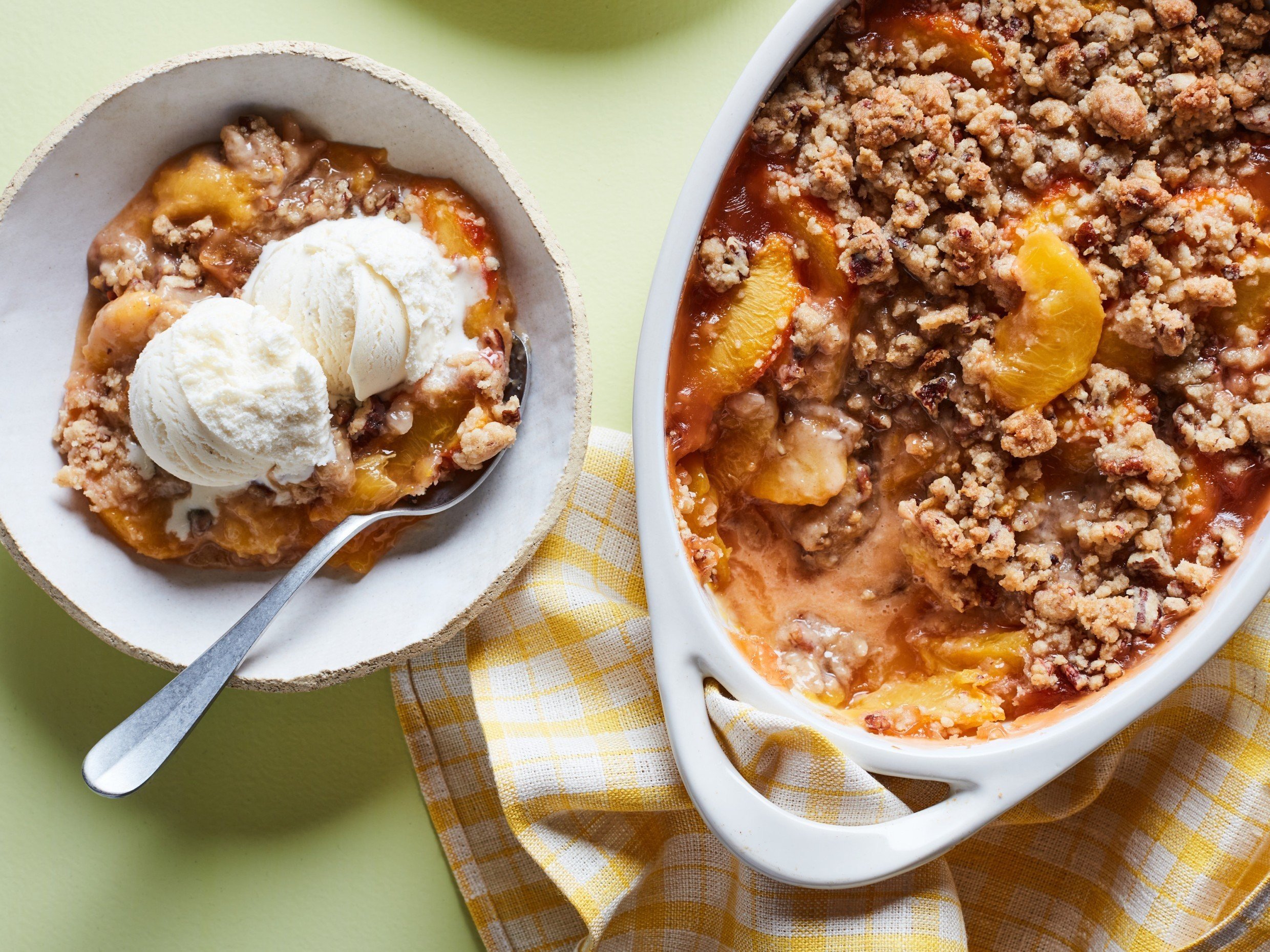 peach crumble