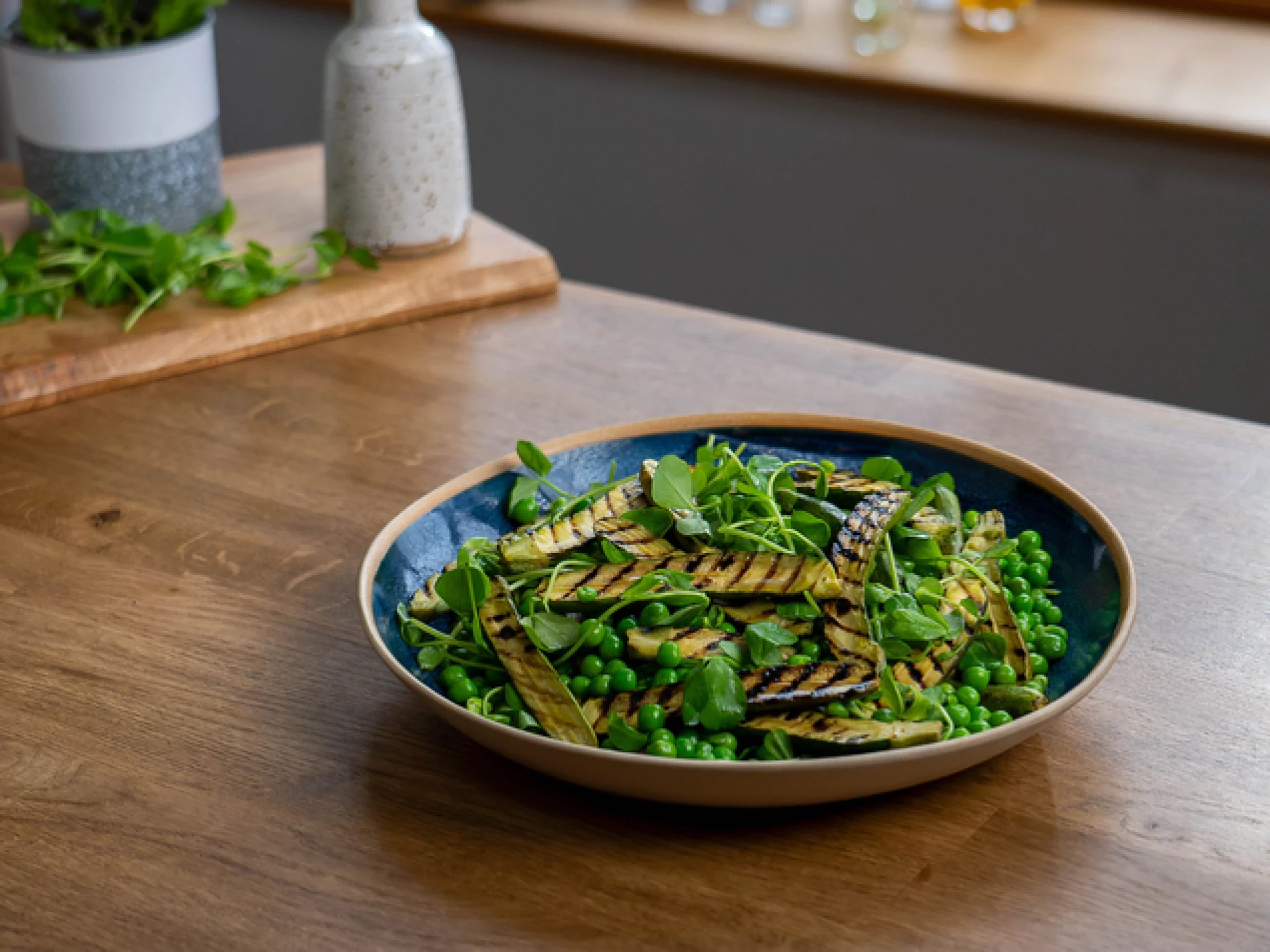 Grilled baby courgettes and peas