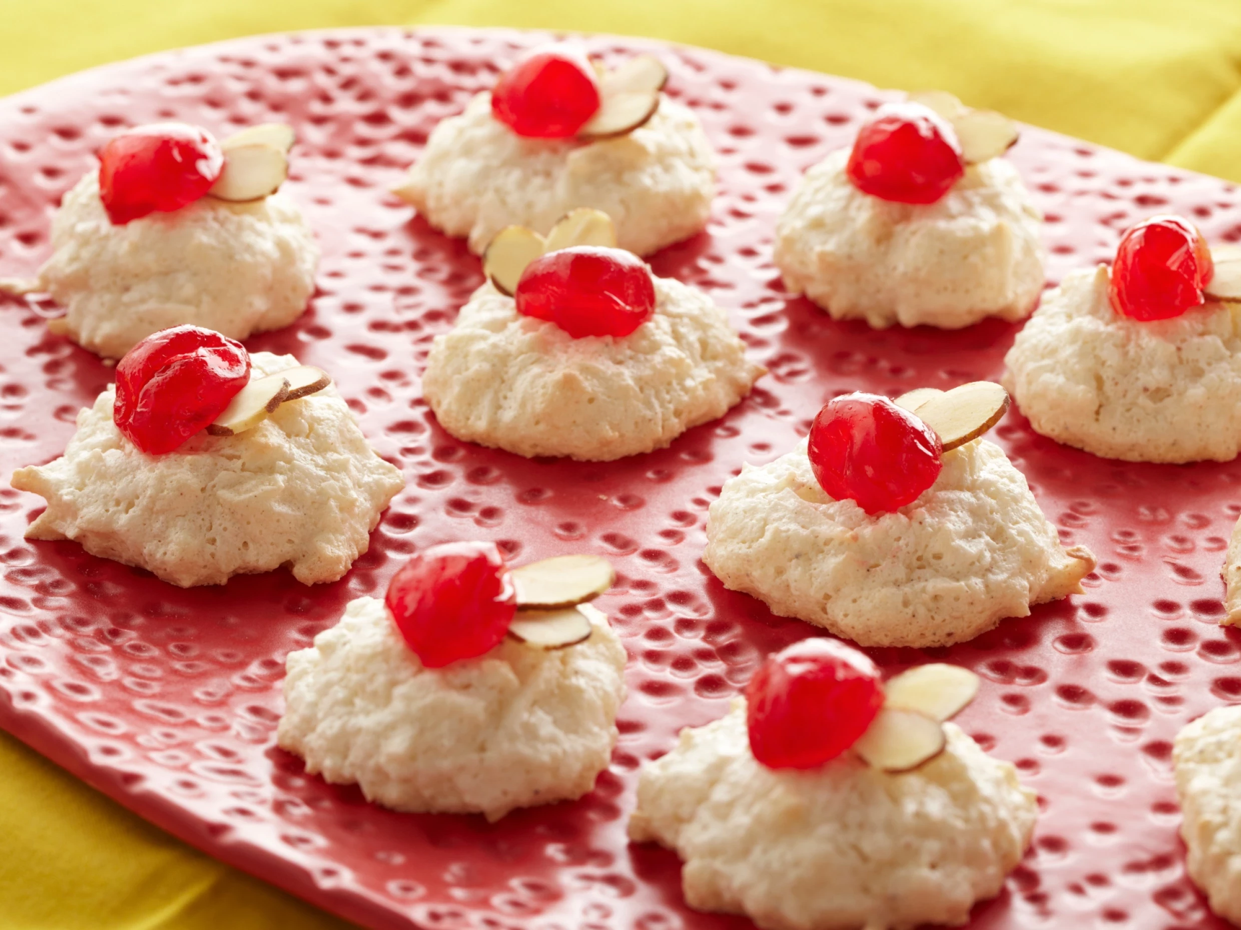 almond snowballs