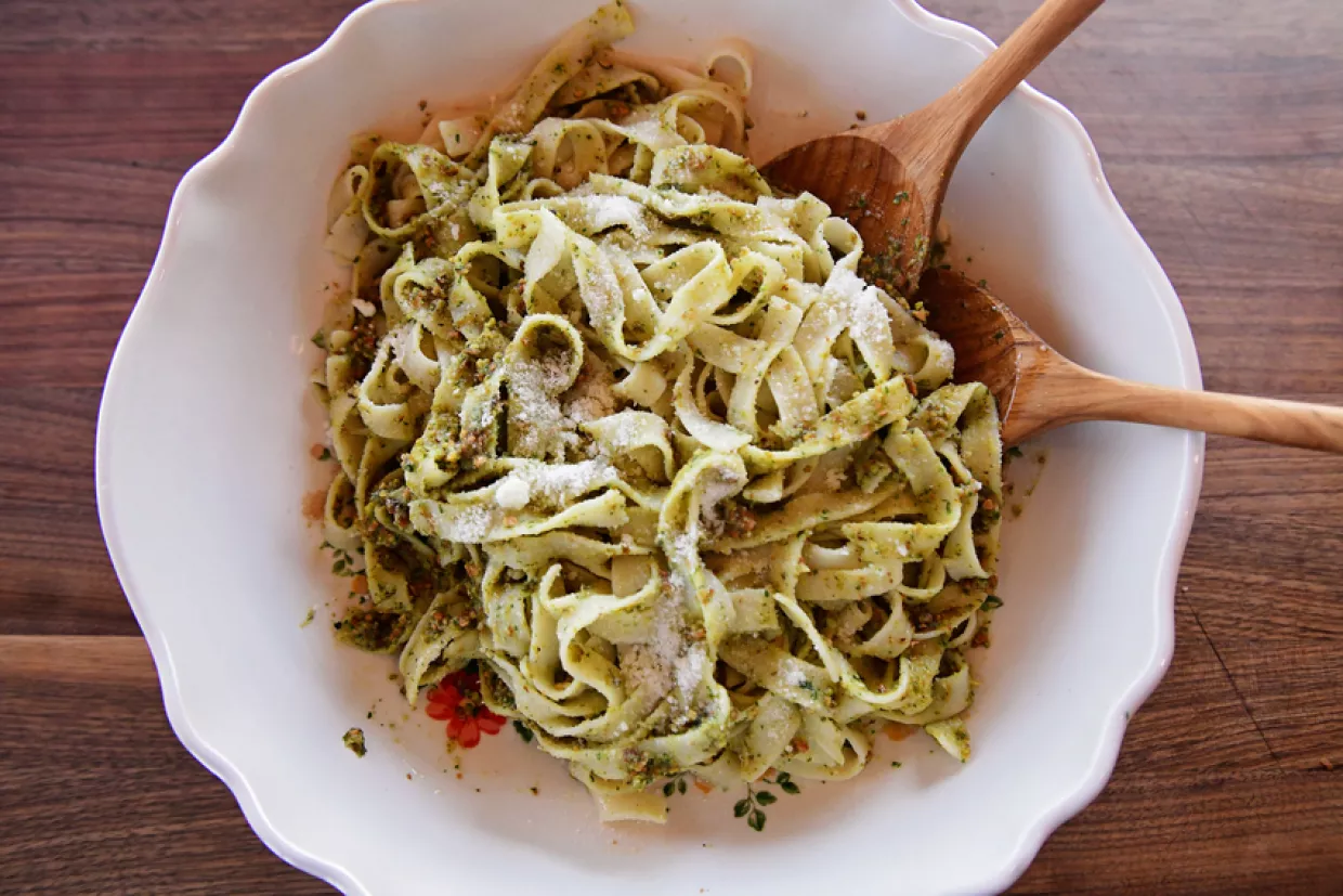 Pistachio Pesto Pasta Recipe | Food Network UK