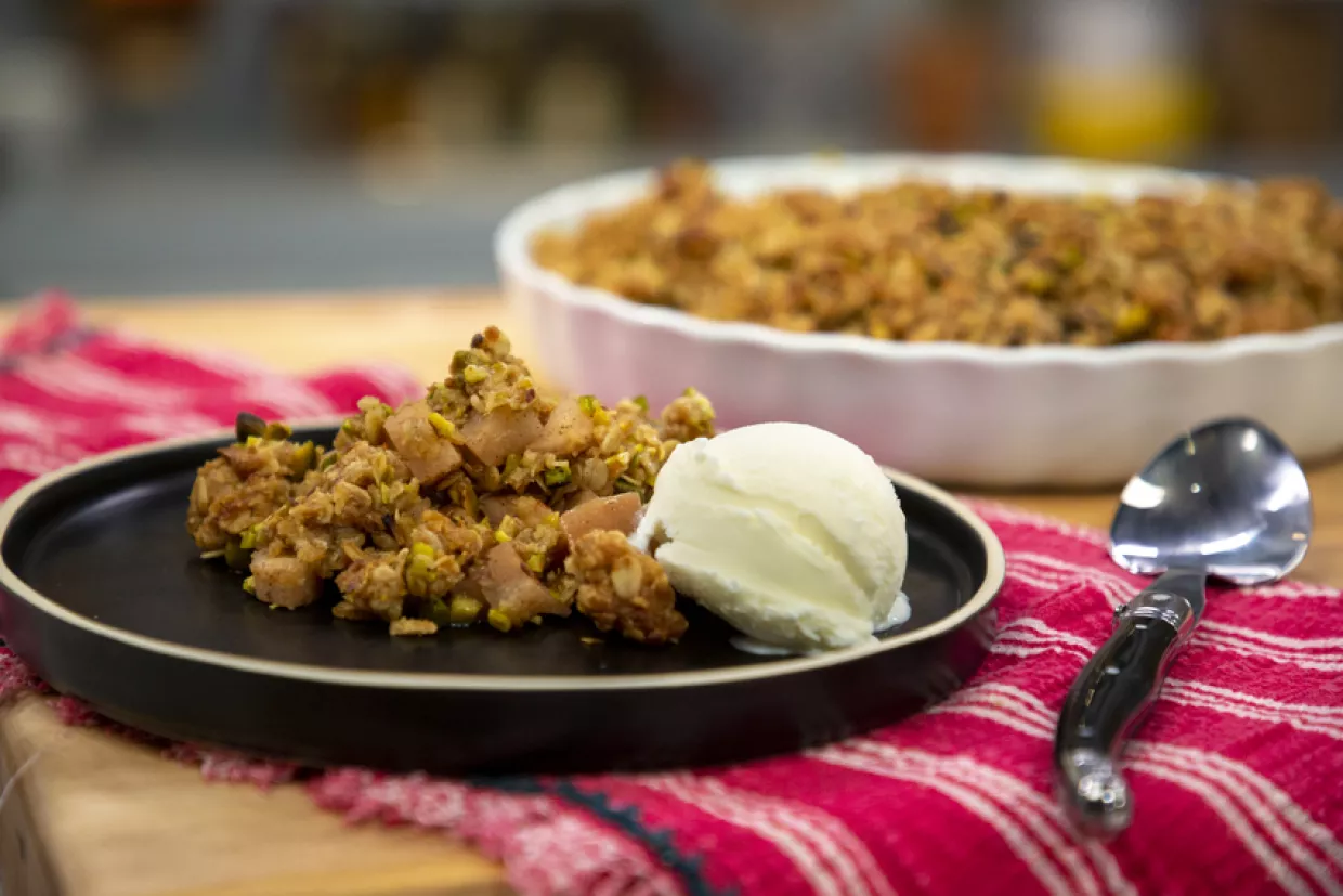 Pear and Pistachio Crisp Recipe | Food Network UK