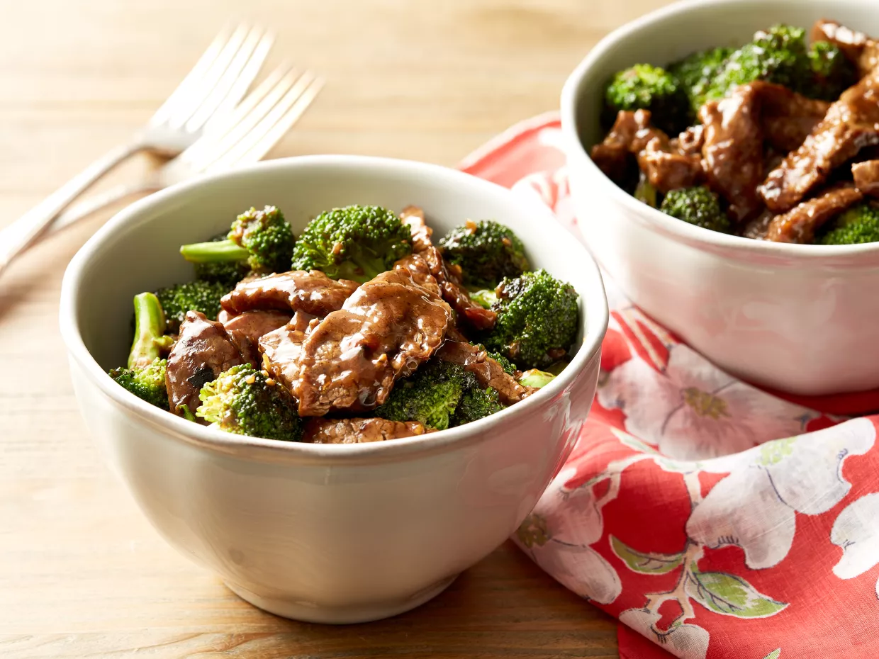 Beef with Broccoli Recipe | Food Network UK