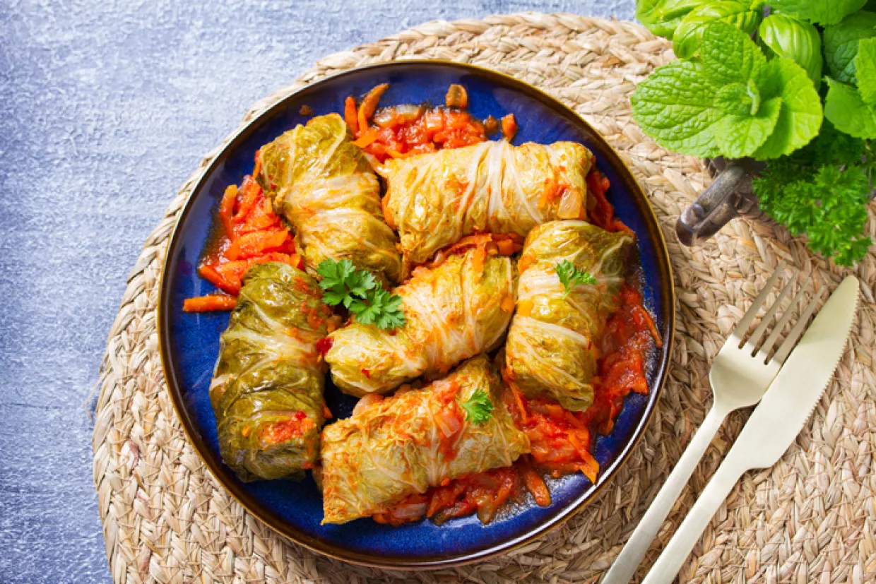 Stuffed Cabbage Rolls (Galumpkis) Recipe | Food Network UK